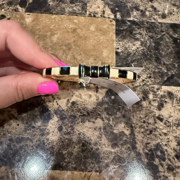 Kate Spade Take a Bow Cream & Black Bangle Bracelet - Picture 2 of 8
